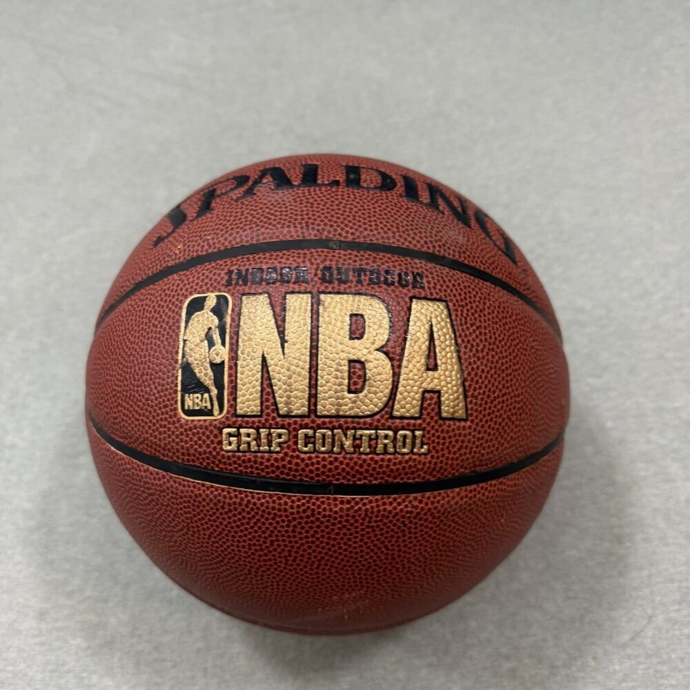 Spalding Basketball Max Grip Control Official 29.5